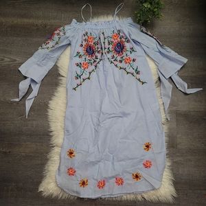 Floral embroidered midi dress size medium